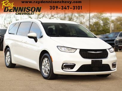 Used 2023 Chrysler Pacifica Touring-L