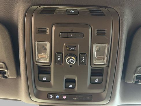 Used 2021 Cadillac Escalade ESV Sport w/ Driver Assist Tech Package AWD/4WD image 24