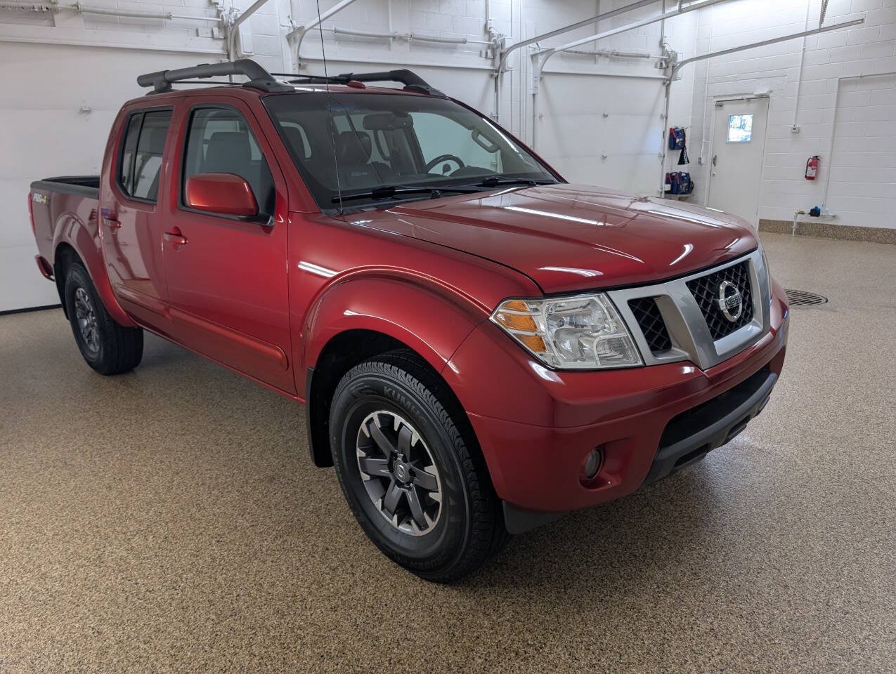 Used 2015 Nissan Frontier PRO-4X AWD/4WD image 5