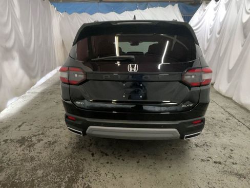Used 2025 Honda Pilot Elite image 8