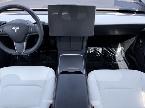 Used 2022 Tesla Model 3 Standard Range RWD image 41