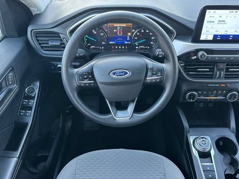 Certified 2022 Ford Escape SE FWD image 16