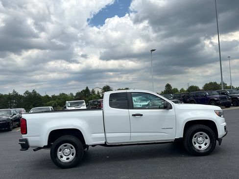Used 2020 Chevrolet Colorado W/T RWD image 2
