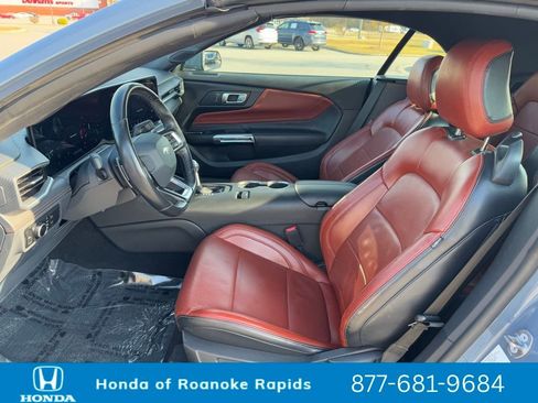 Used 2024 Ford Mustang GT Premium image 11