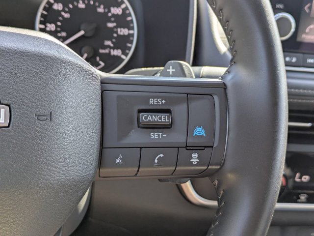 Used 2025 Nissan Rogue SV FWD image 28