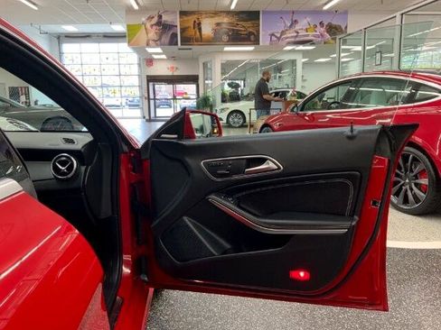 Used 2015 Mercedes-Benz CLA 250 4dr Sdn CLA 250 FWD image 32