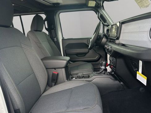 New 2025 Jeep Gladiator Willys image 20