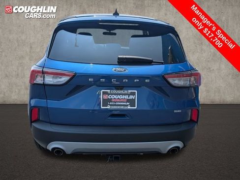 Used 2022 Ford Escape SE w/ Cold Weather Package FWD image 6