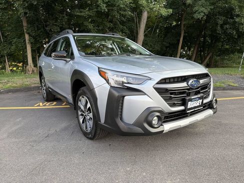 Certified 2023 Subaru Outback Limited AWD/4WD image 2