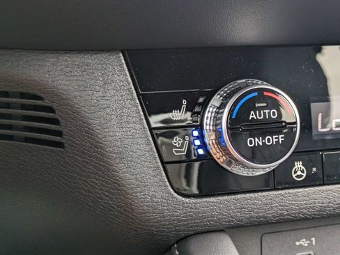 New 2026 Mitsubishi Outlander SEL Black Edition FWD image 30
