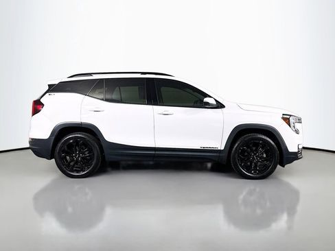 Certified 2022 GMC Terrain SLT w/ Tech Package AWD/4WD image 8