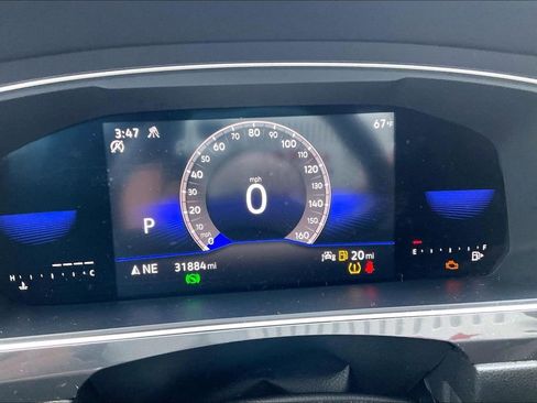 Used 2022 Volkswagen Tiguan SE image 19