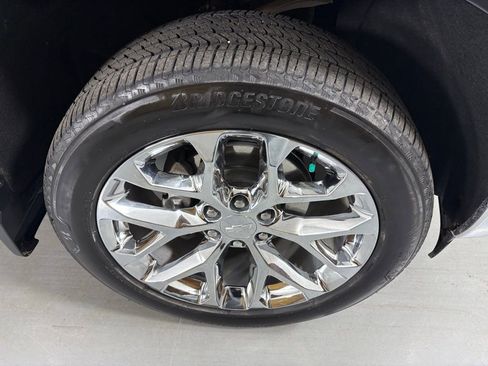 Used 2024 Chevrolet Silverado 1500 LT image 13