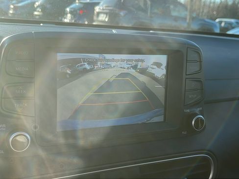 Used 2018 Hyundai Kona Limited image 18