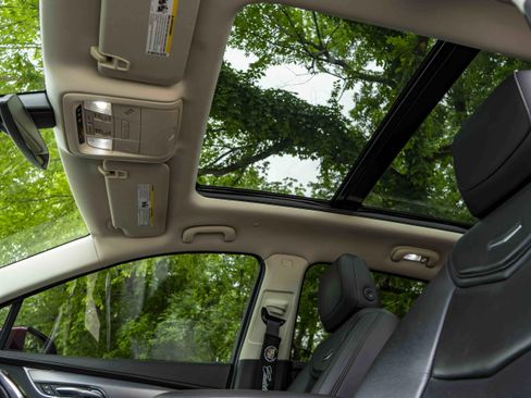 Used 2017 Cadillac XT5 Luxury image 35