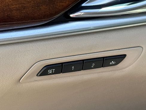 Used 2014 Cadillac XTS Premium FWD image 20