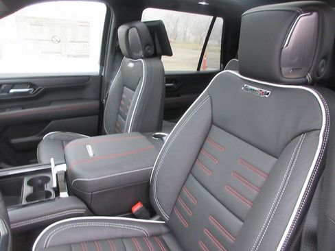 New 2026 GMC Yukon AT4 Ultimate image 12