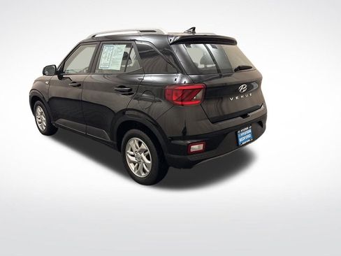 Used 2020 Hyundai Venue SEL FWD image 8