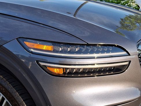 Used 2026 Genesis Electrified GV70 Prestige AWD/4WD image 9