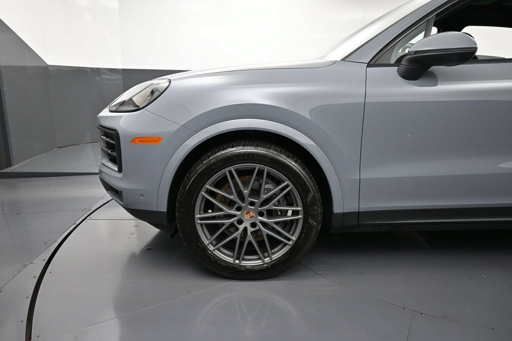 Certified 2026 Porsche Cayenne AWD/4WD image 12