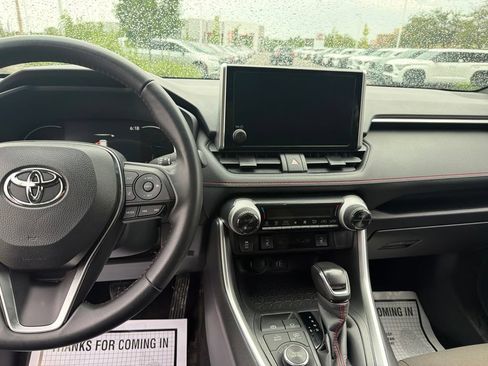 Used 2025 Toyota RAV4 SE AWD/4WD image 27