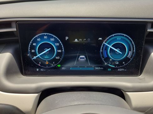 Certified 2024 Hyundai Tucson Limited AWD/4WD image 35