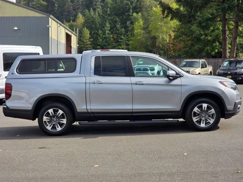 Used 2017 Honda Ridgeline RTL-T image 8