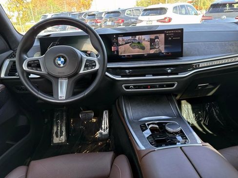 Used 2023 BMW X7 xDrive40i w/ M Sport Package image 17