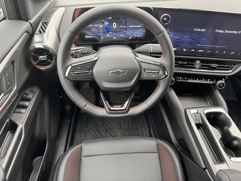 New 2026 Chevrolet Equinox EV RS image 17