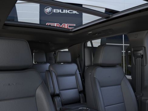New 2026 GMC Yukon Denali w/ Denali Reserve Package AWD/4WD image 24