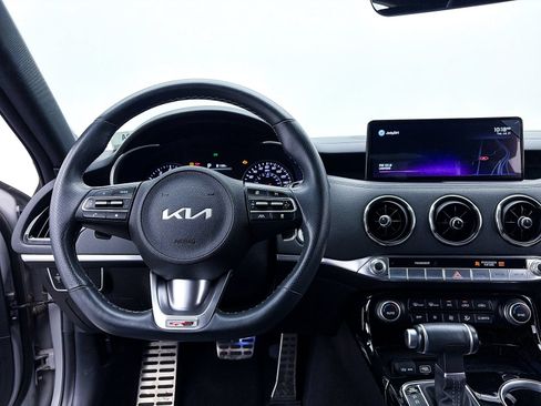 Used 2022 Kia Stinger GT-Line RWD image 5