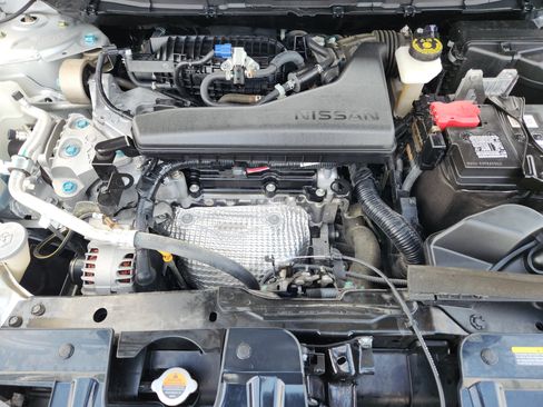 Used 2019 Nissan Rogue SV FWD image 32