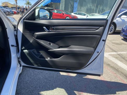 Used 2019 Honda Accord Sport image 25