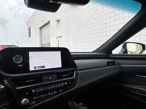 Used 2023 Lexus ES 350 w/ Accessory Package (Z2) FWD image 17