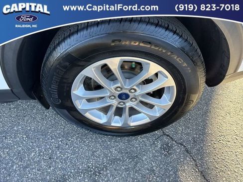 Used 2022 Ford Escape SE image 13