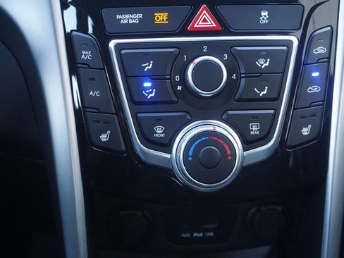 Used 2014 Hyundai Elantra GT image 25