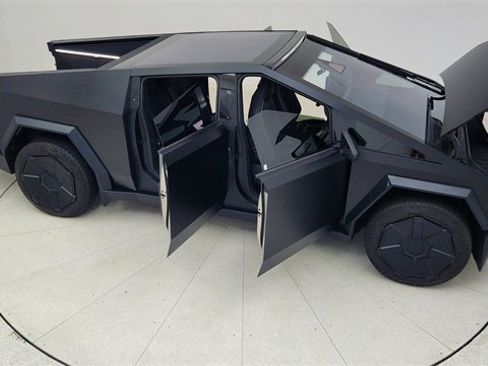 Used 2024 Tesla Cybertruck Cyberbeast image 79