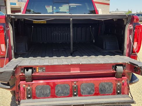 Used 2020 GMC Sierra 1500 AT4 w/ Off-Road Performance Package AWD/4WD image 11