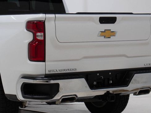 Used 2022 Chevrolet Silverado 1500 LTZ w/ LTZ Premium Texas Edition AWD/4WD image 12