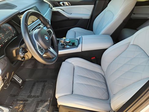 Used 2023 BMW X5 xDrive40i w/ Executive Package AWD/4WD image 5