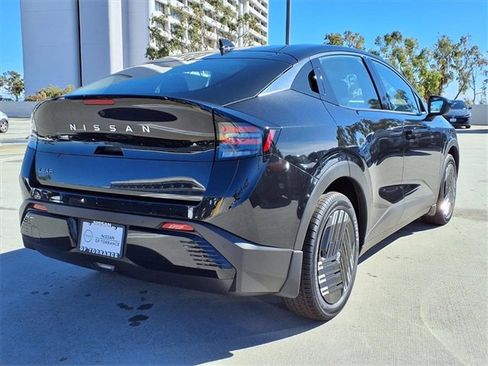 New 2026 Nissan Leaf image 8