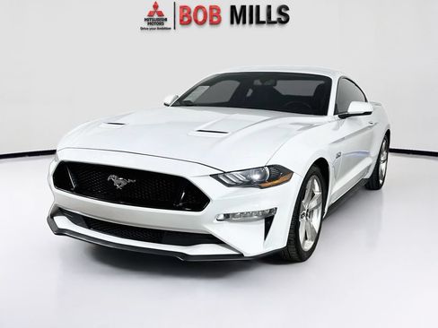 Used 2019 Ford Mustang GT Premium RWD image 3