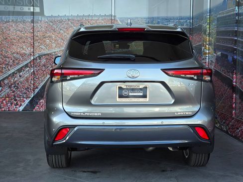 Certified 2026 Toyota Highlander Limited AWD/4WD image 7