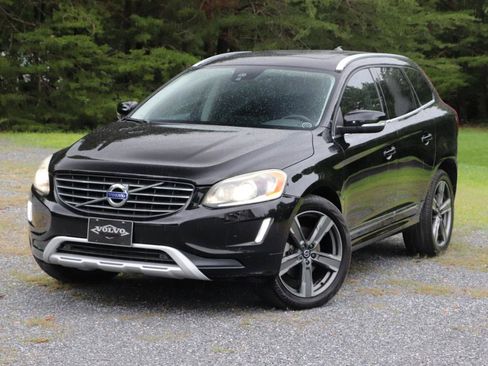 Used 2017 Volvo XC60 T5 Dynamic w/ Preferred Option Package AWD/4WD image 41