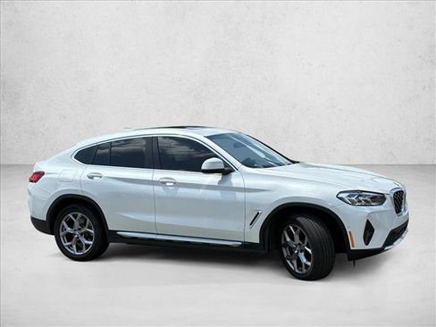 Used 2023 BMW X4 xDrive30i w/ Parking Assistance Package AWD/4WD image 4