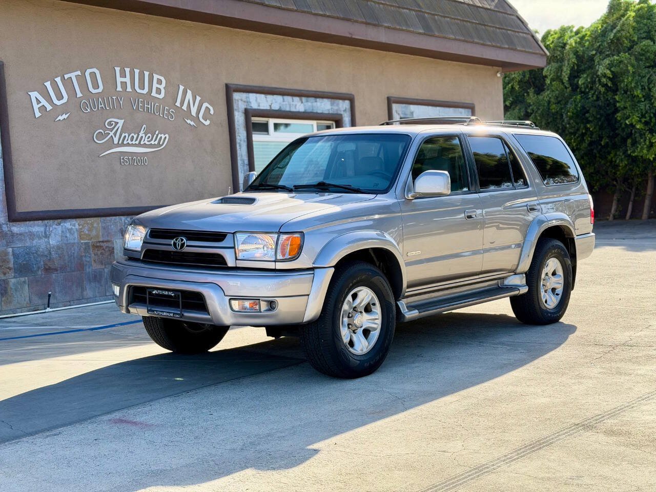 Used 2002 Toyota 4Runner SR5 w/ Sport Edition RWD image 1