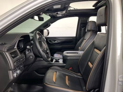 Used 2024 GMC Yukon XL AT4 w/ Technology Package image 29