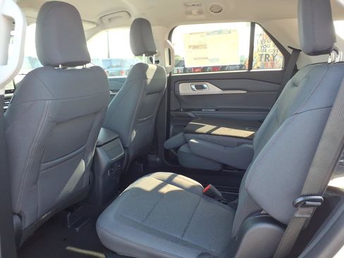 New 2026 Ford Explorer Active RWD image 13