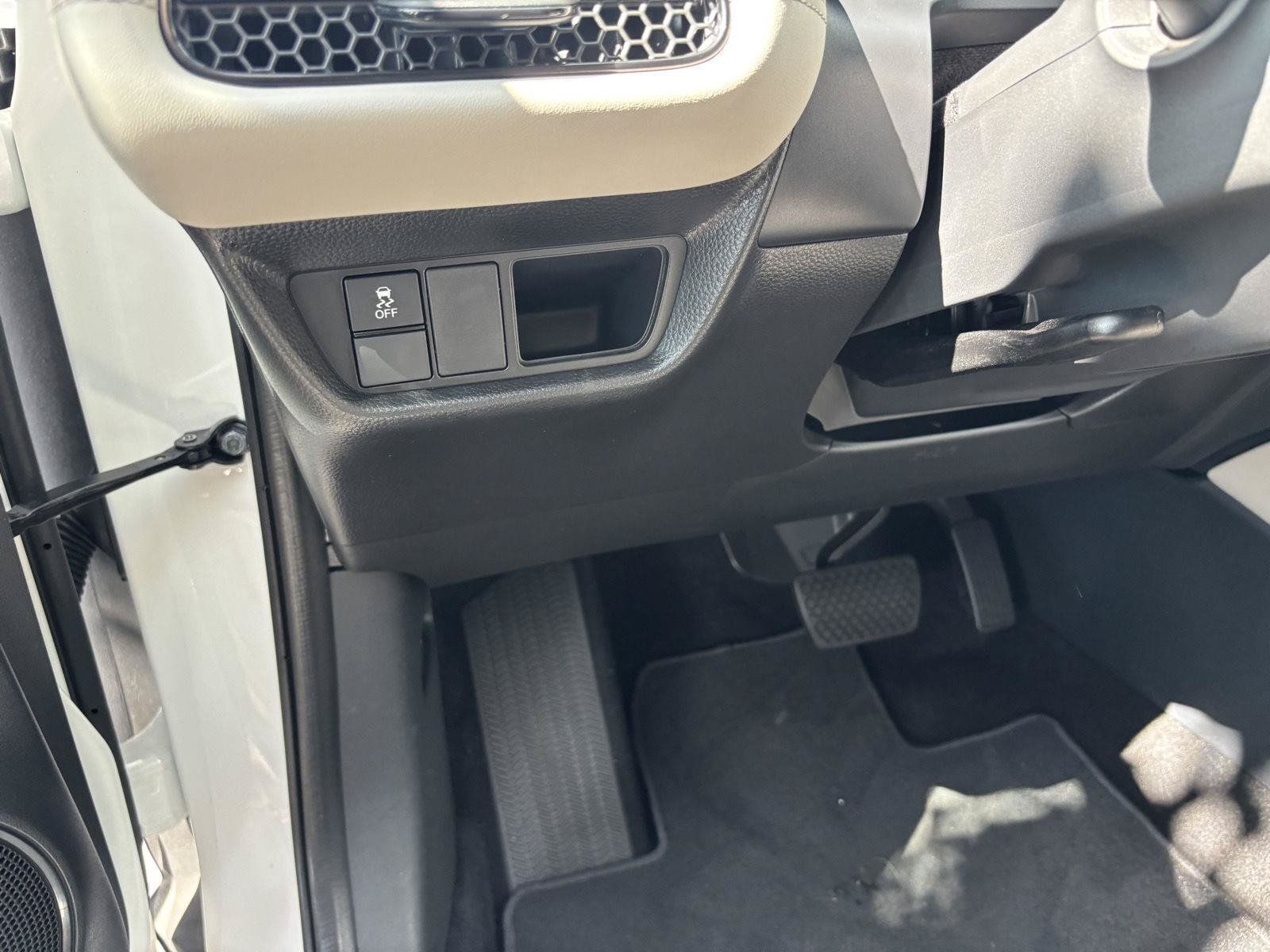 Used 2025 Honda HR-V LX image 24