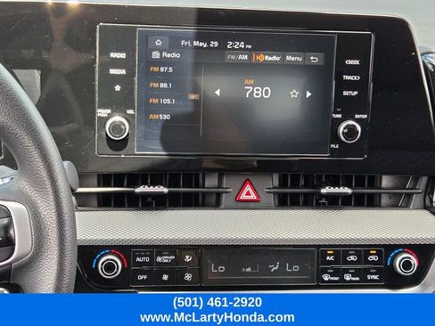 Used 2025 Kia Sportage LX AWD/4WD image 21